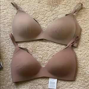 2 Lululemon bras *BRAND NEW*